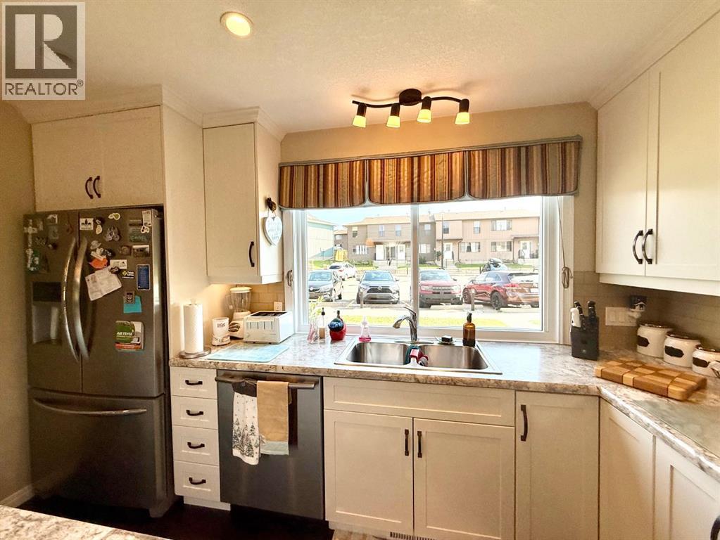 324, 457 Collinge Road, Hinton, Alberta T7V 1K8 - Photo 7 - A2252606