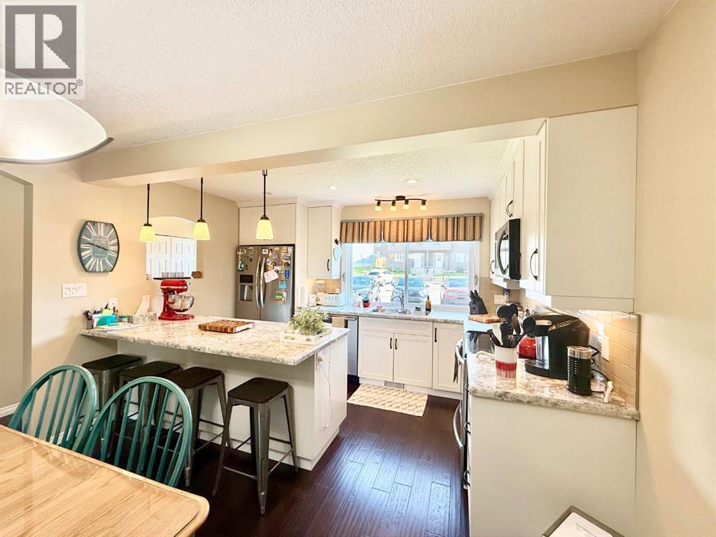 324, 457 Collinge Road, Hinton, Alberta T7V 1K8 - Photo 8 - A2252606