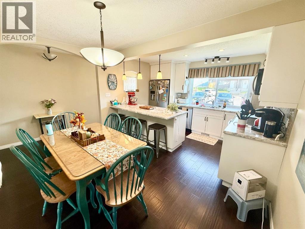 324, 457 Collinge Road, Hinton, Alberta T7V 1K8 - Photo 3 - A2252606