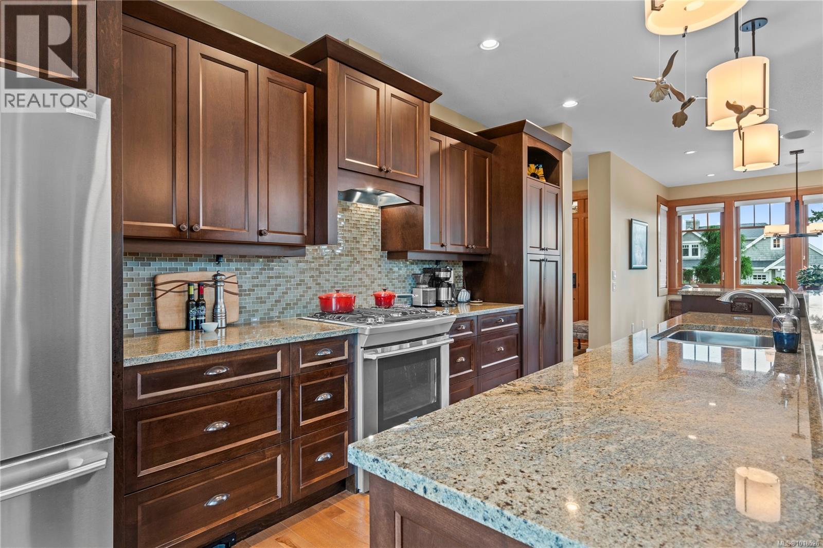 942 Bluffs Dr, Qualicum Beach, British Columbia  V9K 0A2 - Photo 5 - 1018526