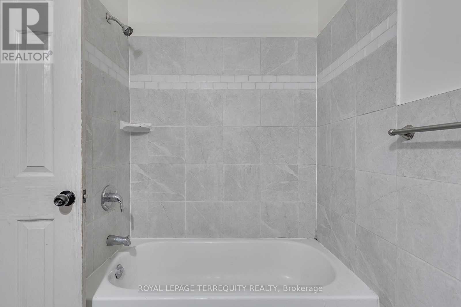 201 - 2977 Lawrence Avenue E, Toronto, Ontario  M1P 2V6 - Photo 11 - E12614214