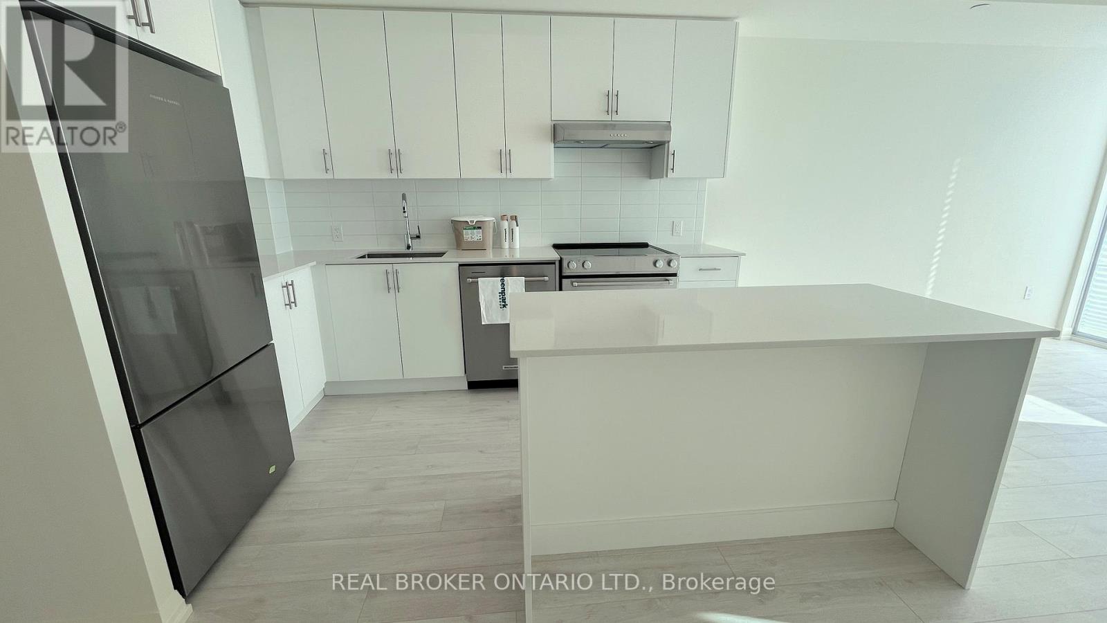 307 - 27 Korda Gate, Vaughan, Ontario  L4K 2M9 - Photo 12 - N12614228