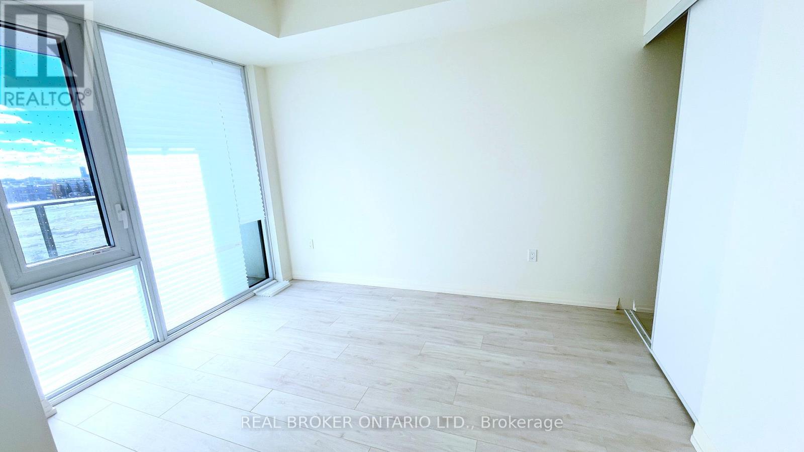 307 - 27 Korda Gate, Vaughan, Ontario  L4K 2M9 - Photo 15 - N12614228