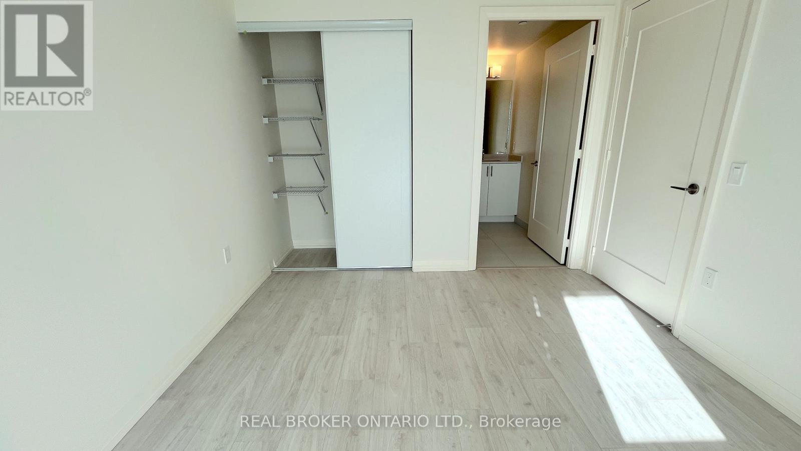 307 - 27 Korda Gate, Vaughan, Ontario  L4K 2M9 - Photo 17 - N12614228