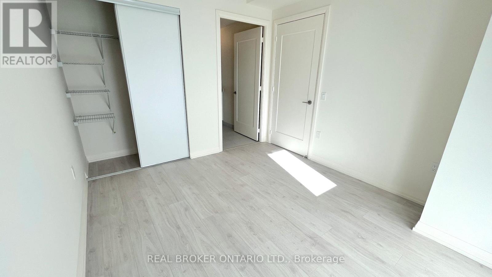 307 - 27 Korda Gate, Vaughan, Ontario  L4K 2M9 - Photo 18 - N12614228