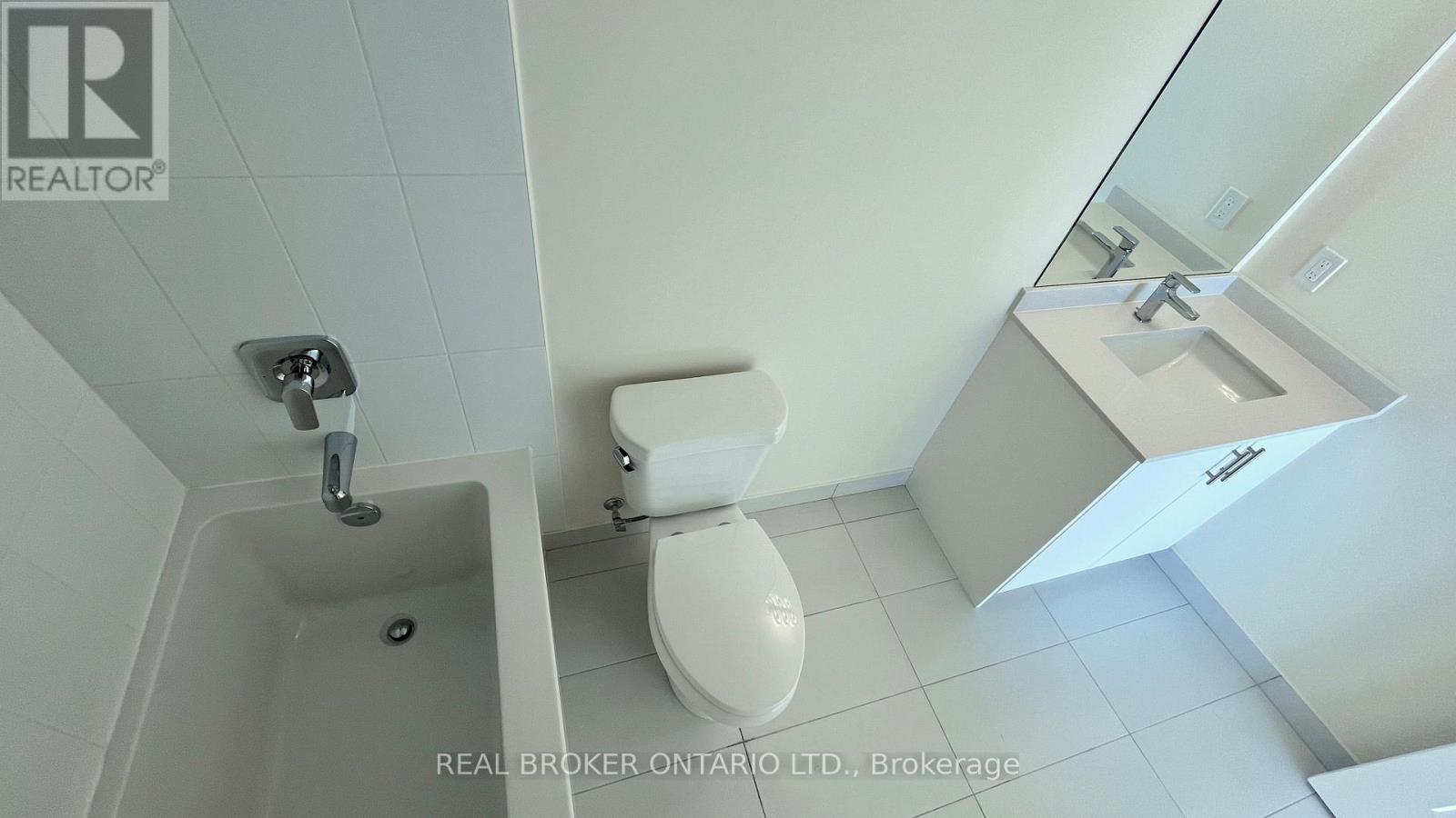 307 - 27 Korda Gate, Vaughan, Ontario  L4K 2M9 - Photo 20 - N12614228