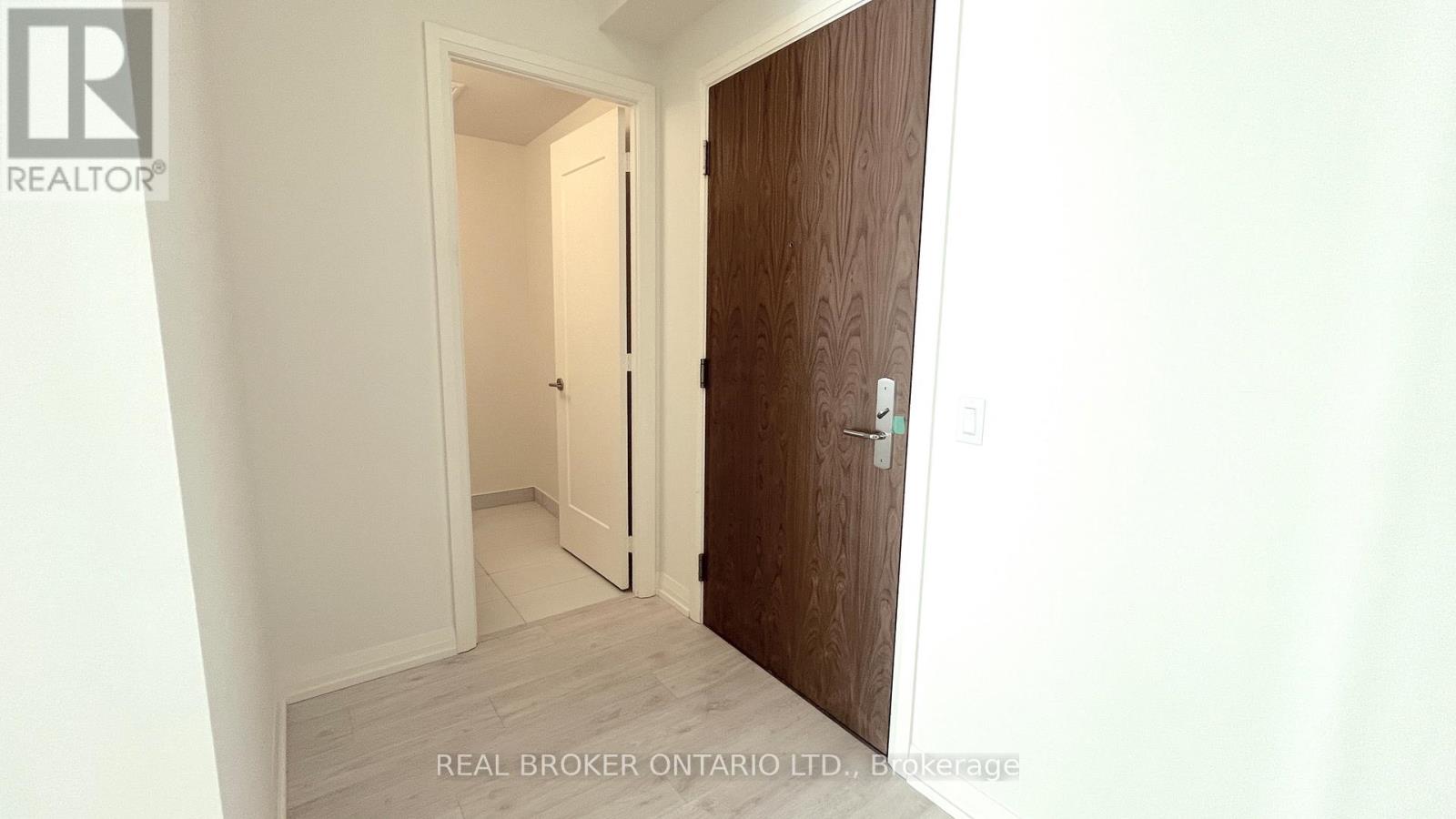 307 - 27 Korda Gate, Vaughan, Ontario  L4K 2M9 - Photo 6 - N12614228