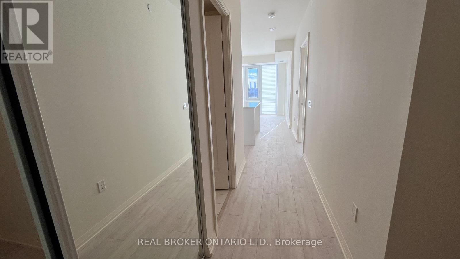 307 - 27 Korda Gate, Vaughan, Ontario  L4K 2M9 - Photo 7 - N12614228