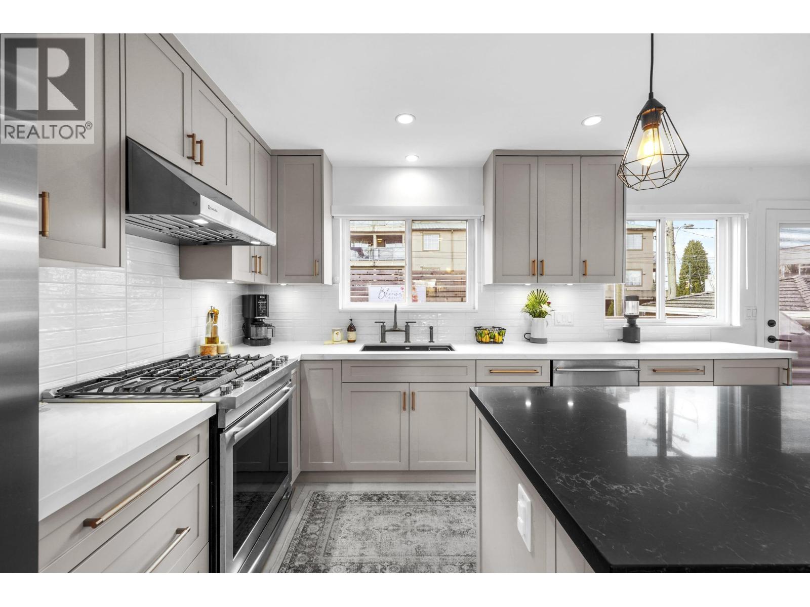 4921 Chester Street, Vancouver, British Columbia  V5W 3A7 - Photo 12 - R3072269