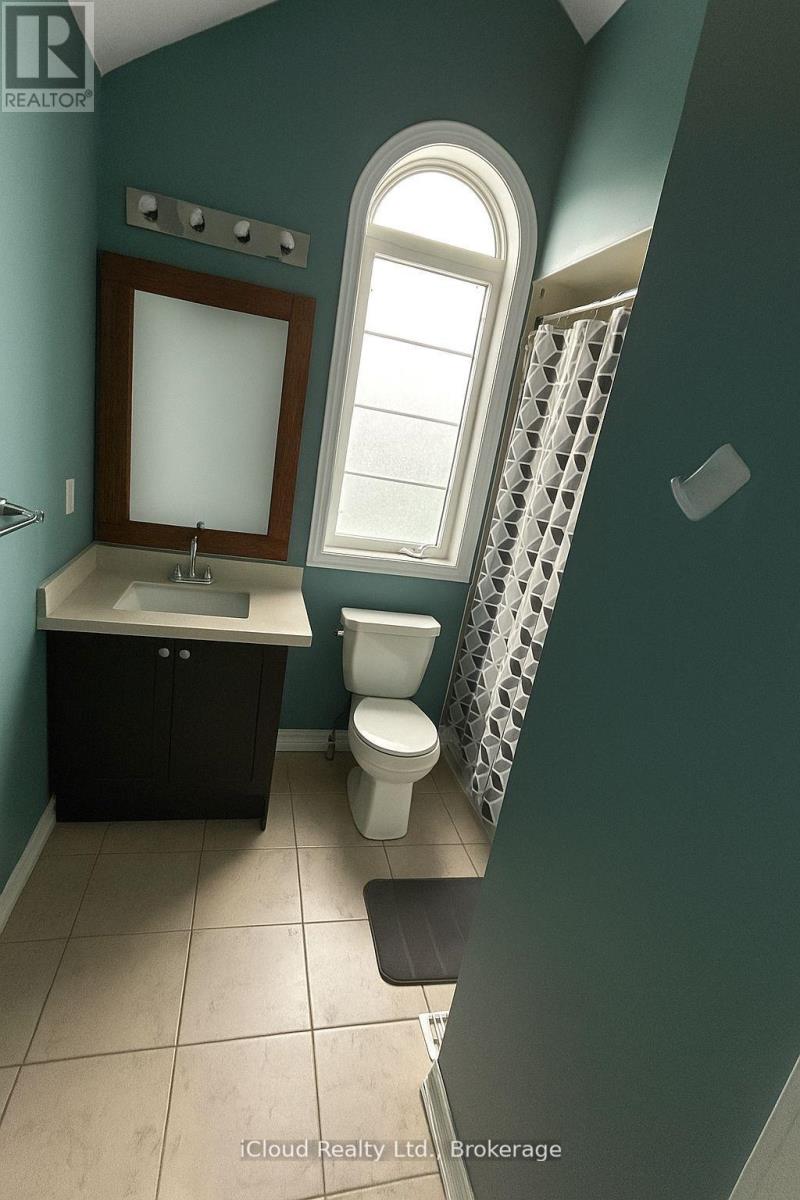 5 Trentonian Street, Brampton, Ontario  L6R 3W2 - Photo 14 - W12614220