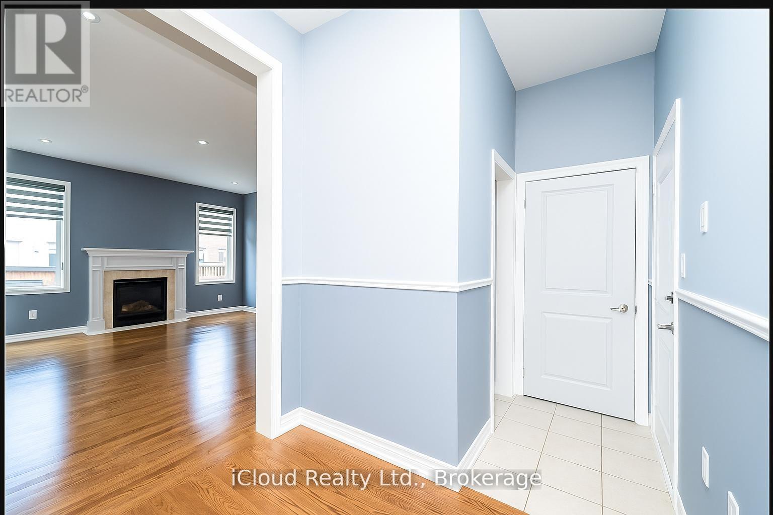 5 Trentonian Street, Brampton, Ontario  L6R 3W2 - Photo 4 - W12614220