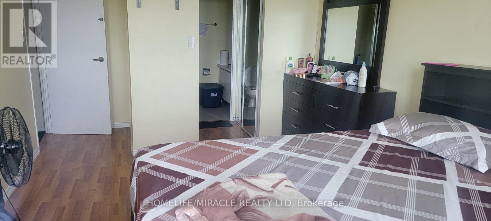 1407 - 10 Markbrook Lane, Toronto, Ontario  M9V 5E3 - Photo 7 - W12614246