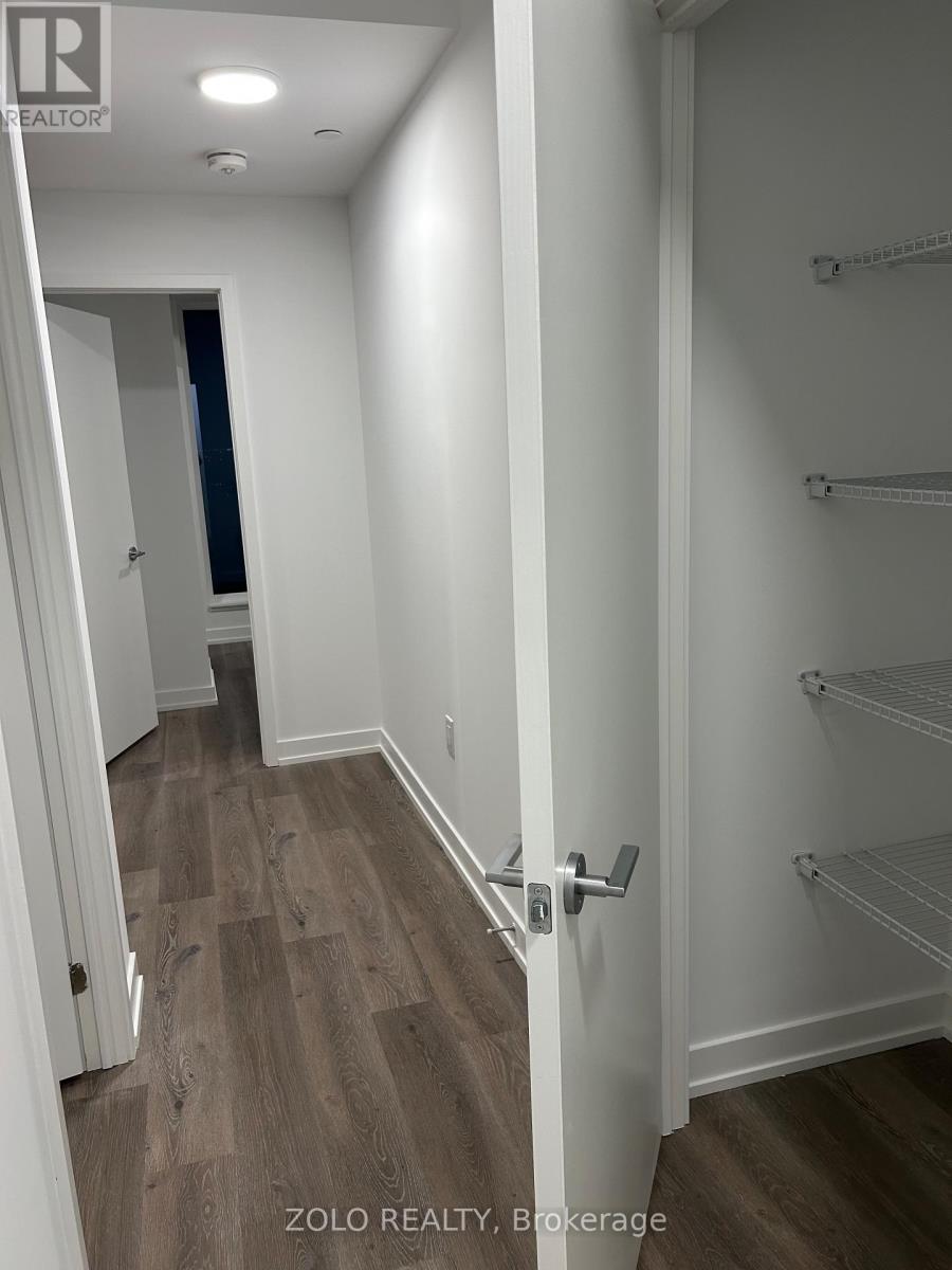 2408 - 395 Square One Drive, Mississauga, Ontario L5B 0P6 - Photo 12 - W12614256