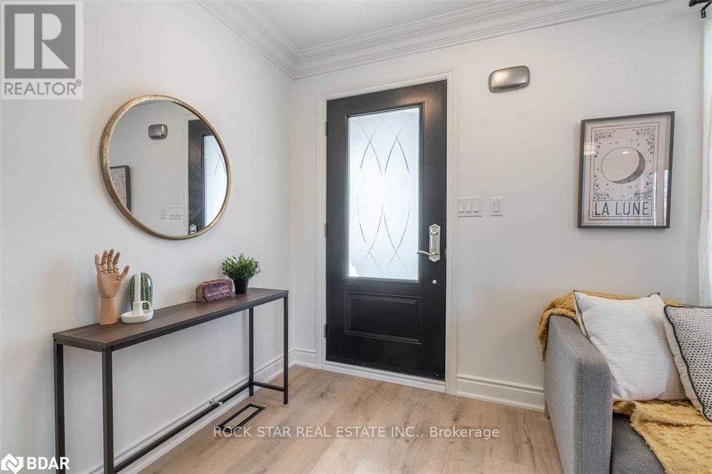 Upper - 1 Edward Street, Hamilton, Ontario  L8L 2V2 - Photo 7 - X12614240