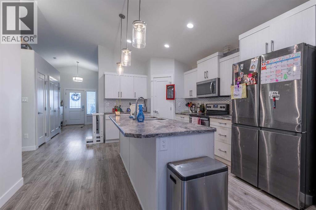 59 Kensington Road W, Lethbridge, Alberta  T1J 5N5 - Photo 9 - A2274226