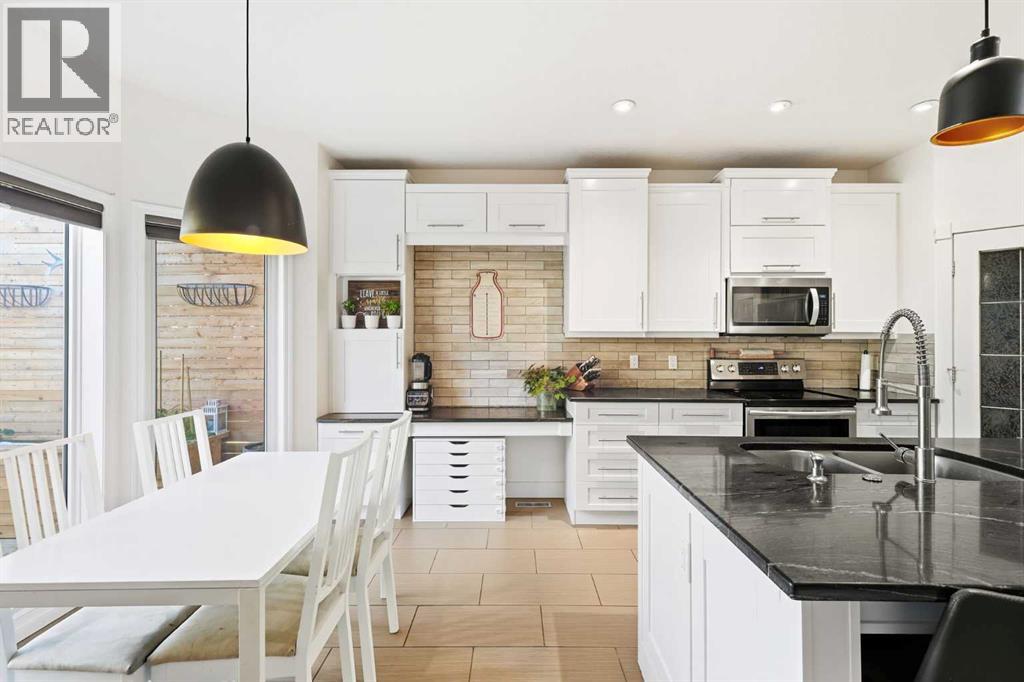 224 Sunterra Ridge Place, Cochrane, Alberta  T4C 1W9 - Photo 19 - A2274356