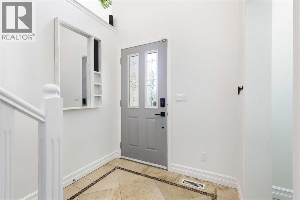 224 Sunterra Ridge Place, Cochrane, Alberta  T4C 1W9 - Photo 6 - A2274356