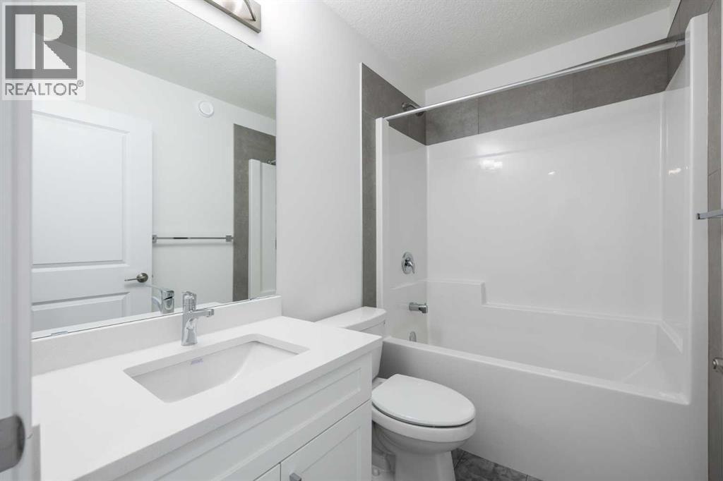 438 Heartland Way, Cochrane, Alberta  T4C 3L7 - Photo 22 - A2274662