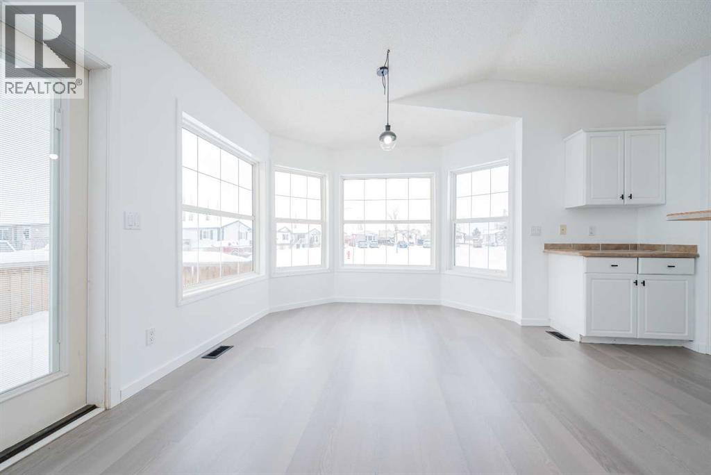 8501 90a Street, Grande Prairie, Alberta T8X 0C8 - Photo 2 - A2271099