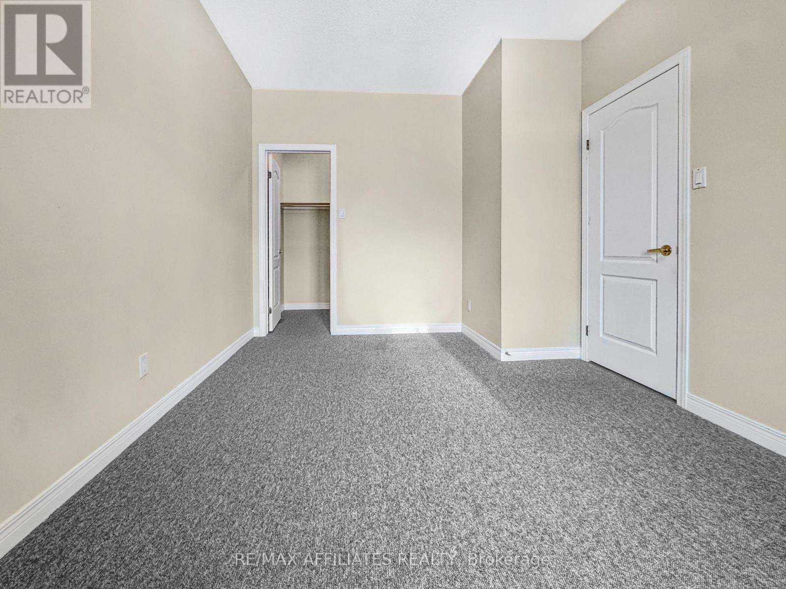 107 Sable Run Drive, Ottawa, Ontario  K2S 1W7 - Photo 18 - X12614174