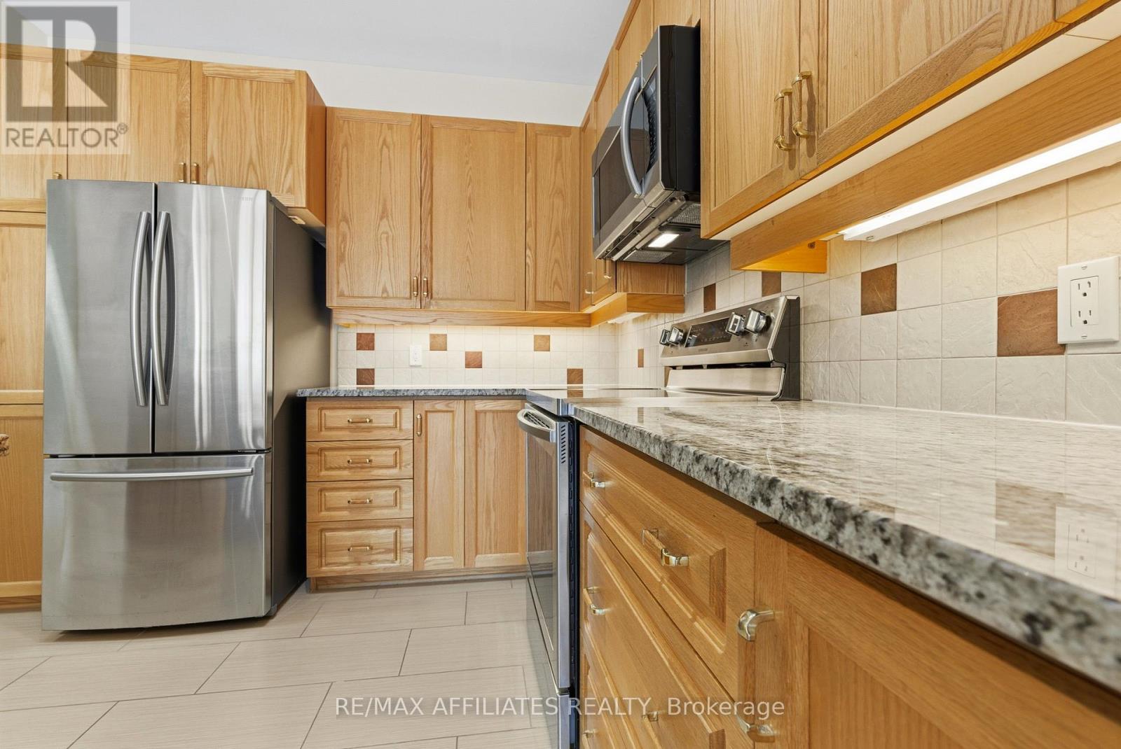 107 Sable Run Drive, Ottawa, Ontario  K2S 1W7 - Photo 15 - X12614174