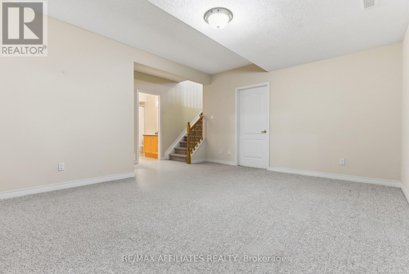 107 Sable Run Drive, Ottawa, Ontario  K2S 1W7 - Photo 28 - X12614174