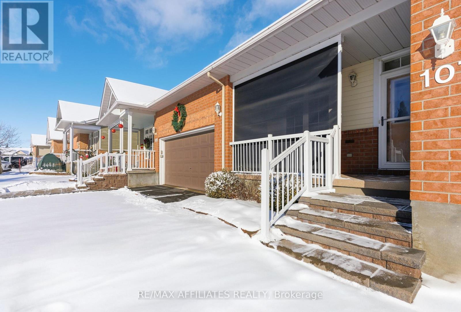 107 Sable Run Drive, Ottawa, Ontario  K2S 1W7 - Photo 4 - X12614174