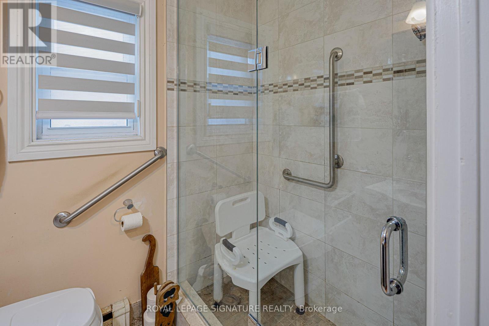418 O' Connor Drive, Toronto, Ontario  M4J 2W3 - Photo 10 - E12614316