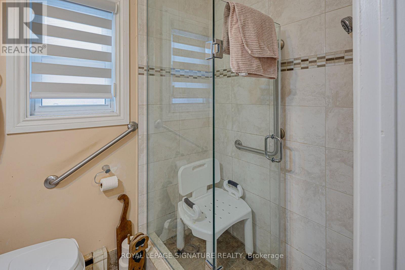 418 O' Connor Drive, Toronto, Ontario  M4J 2W3 - Photo 5 - E12614316