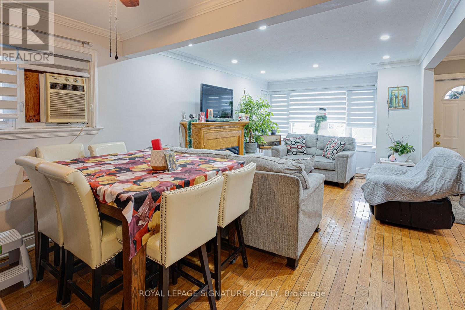 418 O' Connor Drive, Toronto, Ontario  M4J 2W3 - Photo 8 - E12614316