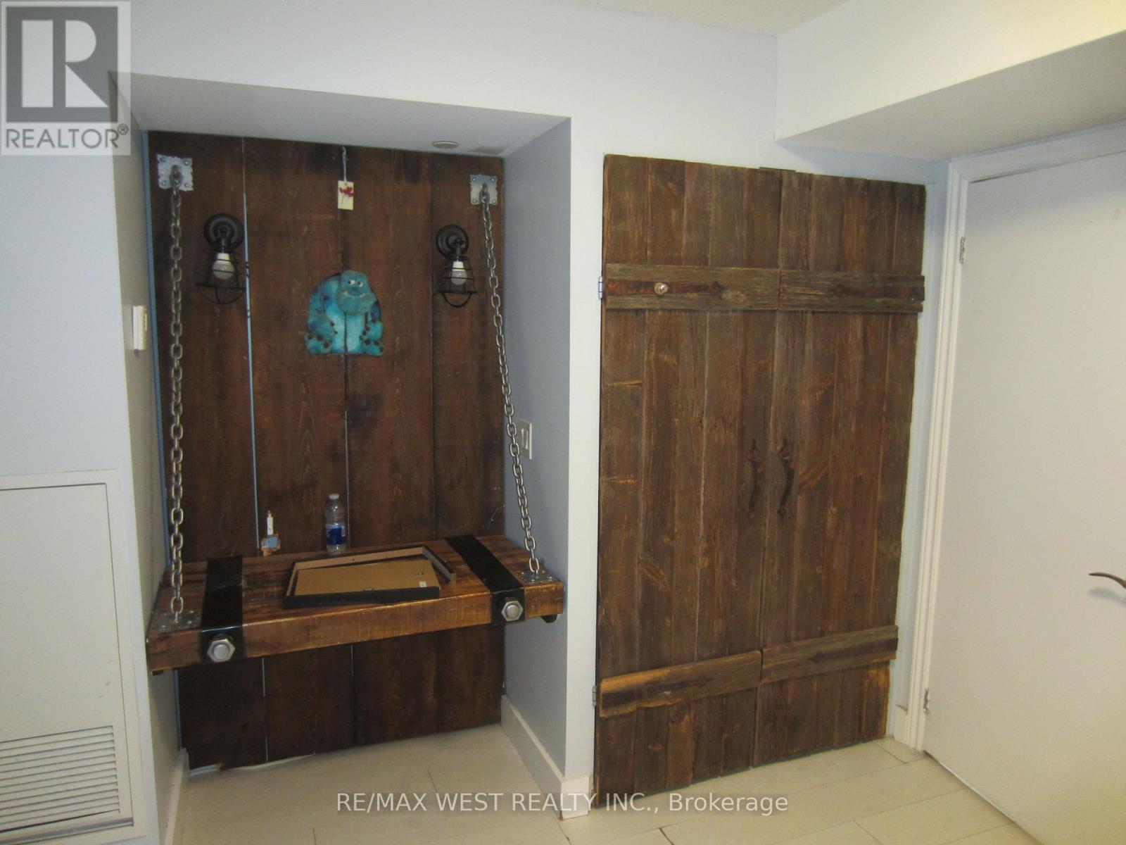 1113 - 830 Lawrence Avenue W, Toronto, Ontario  M6A 0B6 - Photo 10 - W12594888