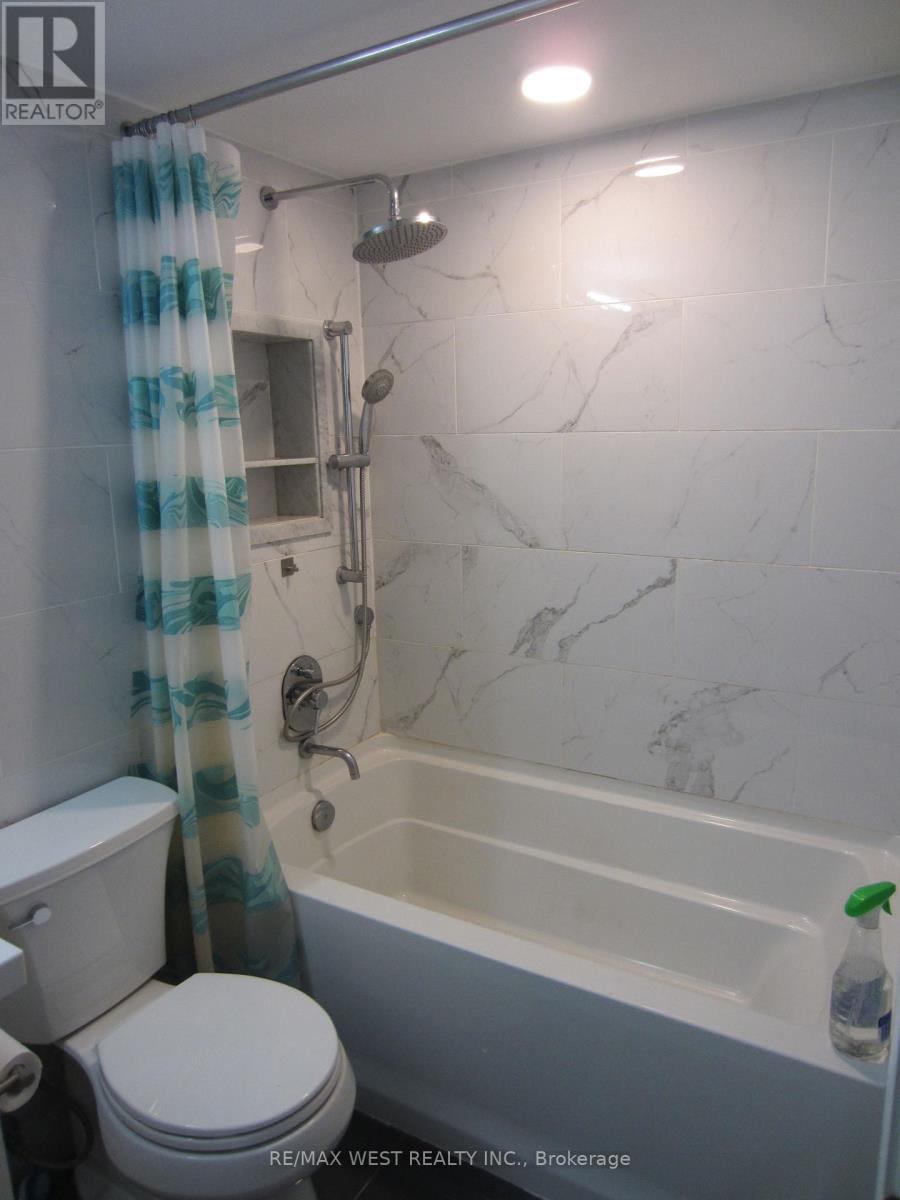 1113 - 830 Lawrence Avenue W, Toronto, Ontario  M6A 0B6 - Photo 12 - W12594888