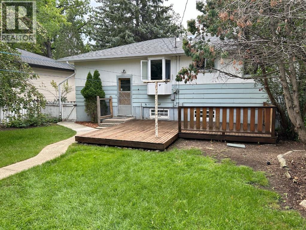 208 23 Street S, Lethbridge, Alberta  T1J 3M6 - Photo 2 - A2245871