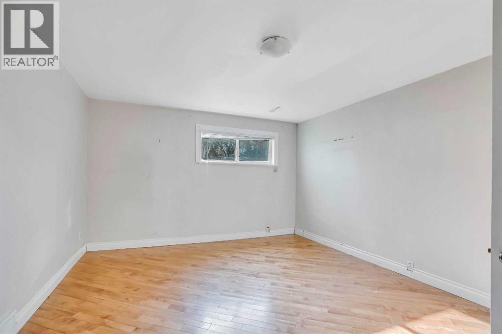 185 Cornwallis Drive Nw, Calgary, Alberta  T2K 1V4 - Photo 30 - A2258677