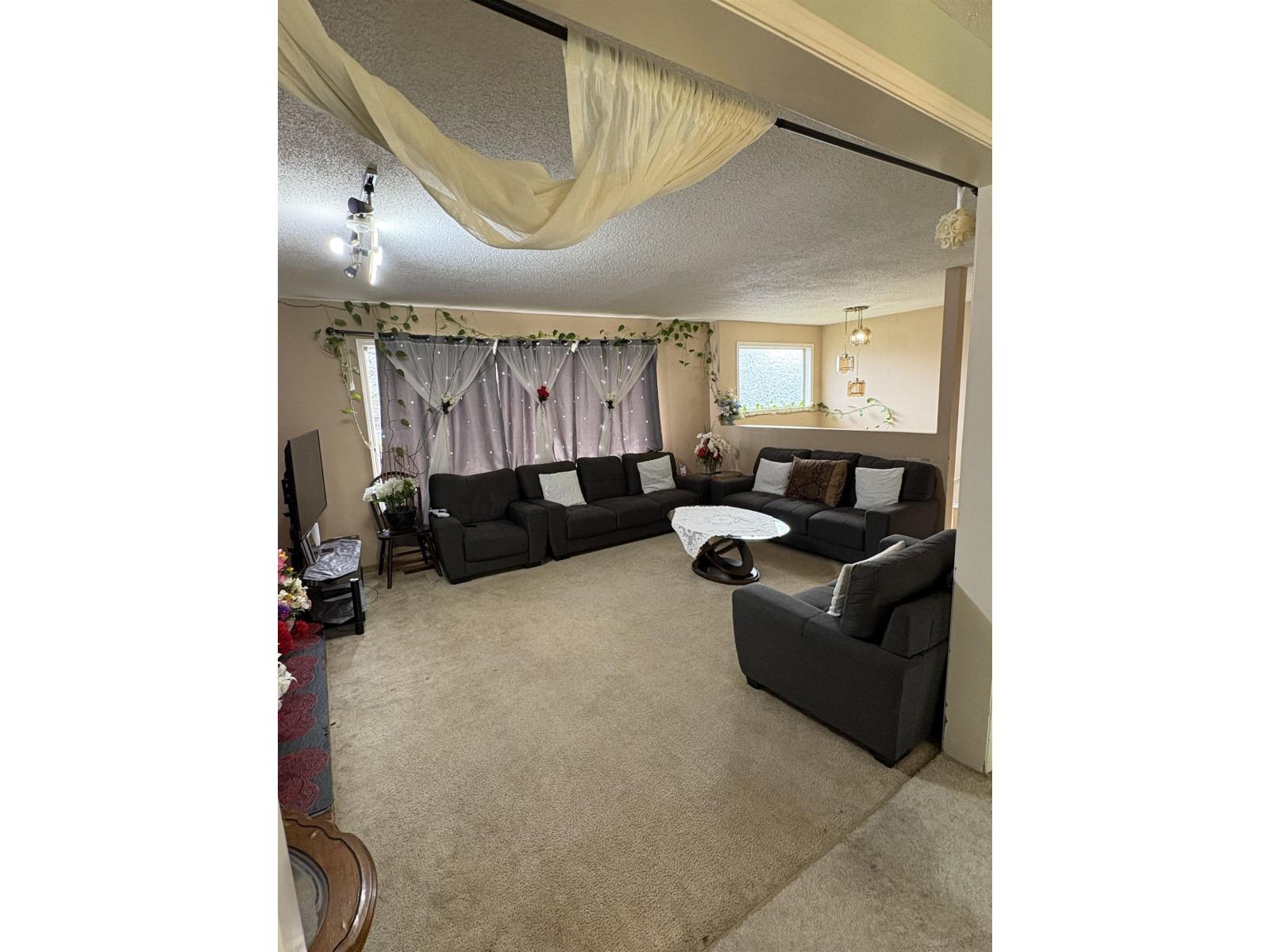 32469 Emerald Avenue, Abbotsford, British Columbia  V2T 1B4 - Photo 8 - R3072778