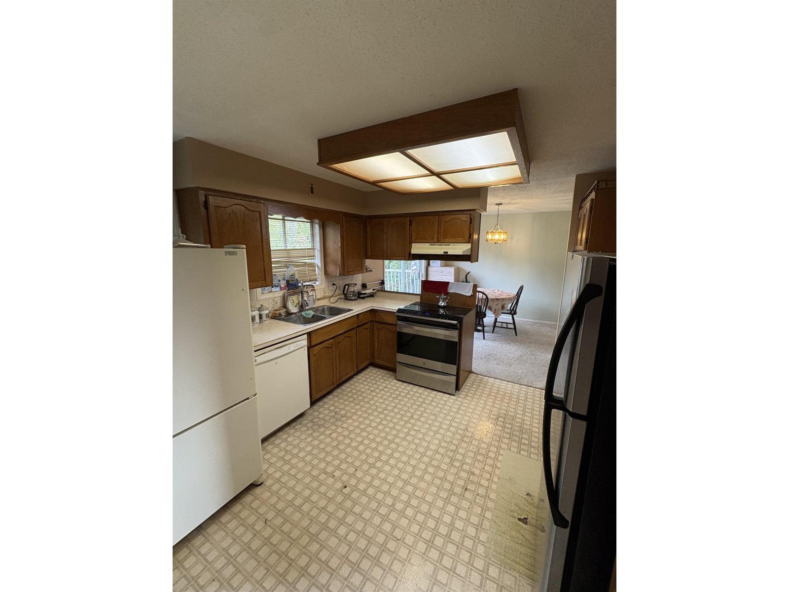 32469 Emerald Avenue, Abbotsford, British Columbia  V2T 1B4 - Photo 6 - R3072778