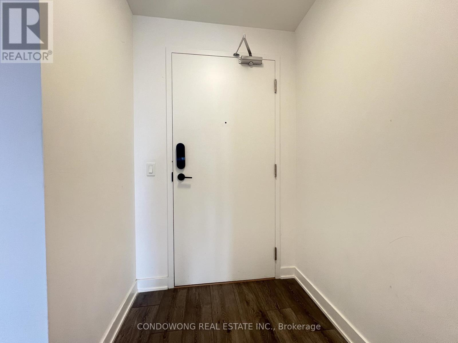 1205 - 105 Oneida Crescent, Richmond Hill, Ontario  L4B 0H6 - Photo 2 - N12614304