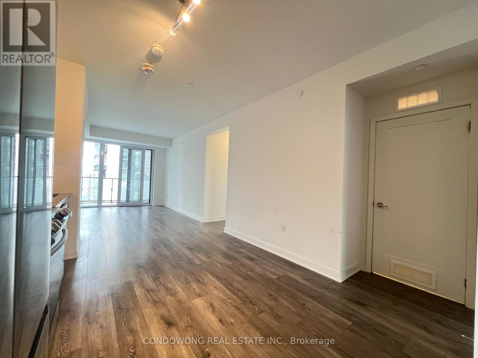 1205 - 105 Oneida Crescent, Richmond Hill, Ontario  L4B 0H6 - Photo 3 - N12614304