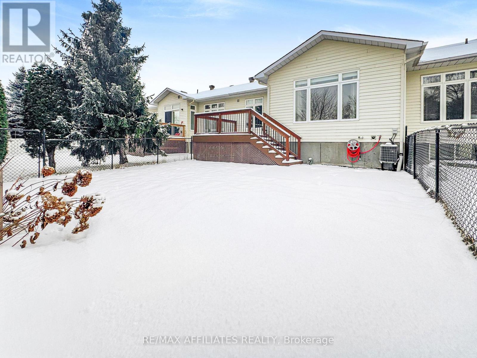 107 Sable Run Drive, Ottawa, Ontario  K2S 1W7 - Photo 38 - X12614174