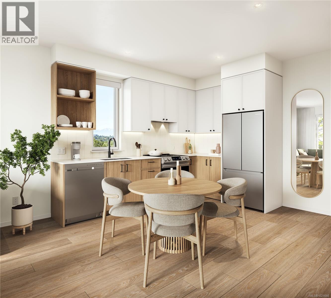 212 3226 Shelbourne St, Saanich, British Columbia  V8P 5G8 - Photo 2 - 1021680