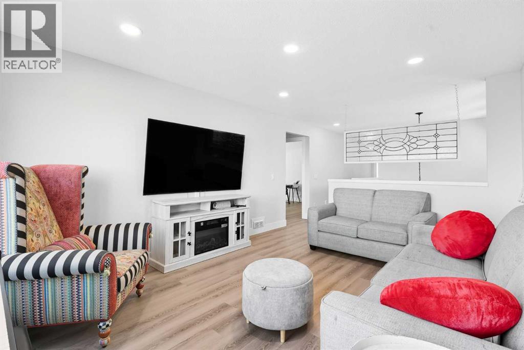 78 Copperpond Street Se, Calgary, Alberta  T2Z 1J2 - Photo 17 - A2261055