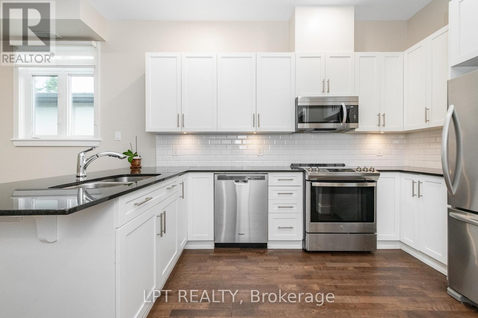 10 - 57 Bergeron Private, Ottawa, Ontario  K1C 0C2 - Photo 13 - X12614332