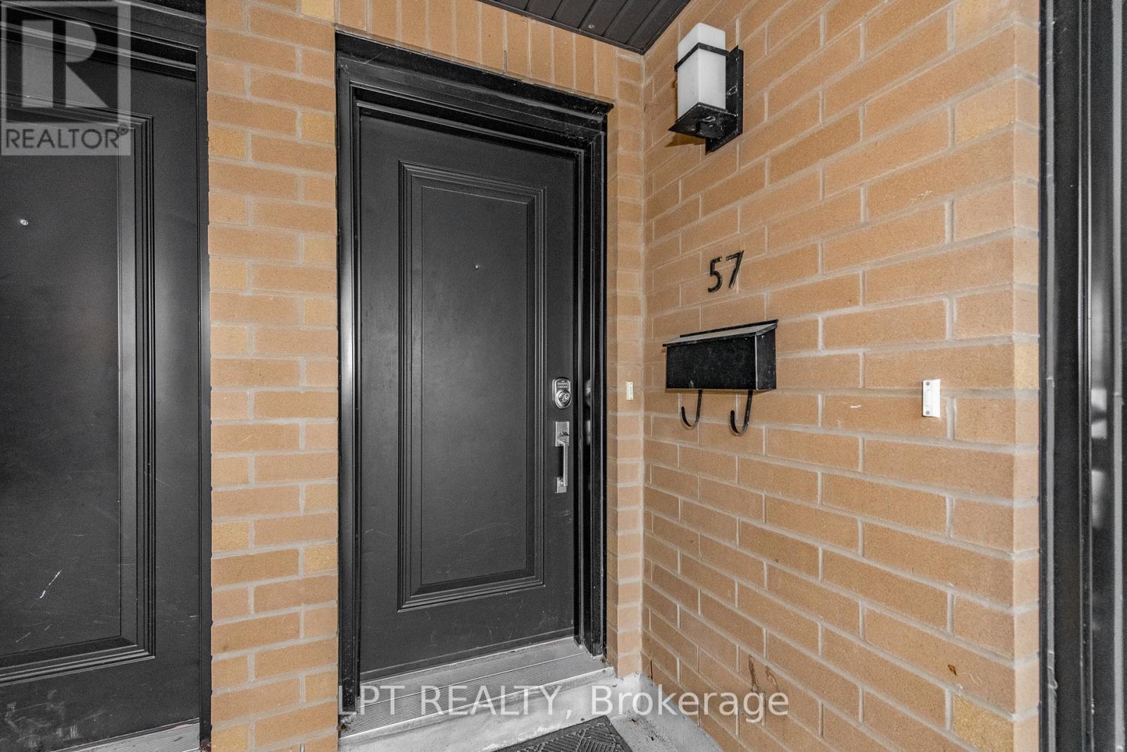 10 - 57 Bergeron Private, Ottawa, Ontario  K1C 0C2 - Photo 2 - X12614332