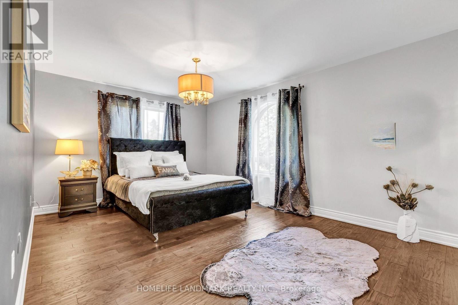 156 Duncan Road, Richmond Hill, Ontario  L4C 6J8 - Photo 11 - N12612768