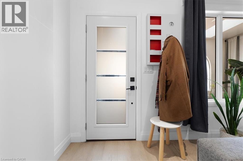 575 Mary Street, Hamilton, Ontario  L8L 4X8 - Photo 4 - 40793226