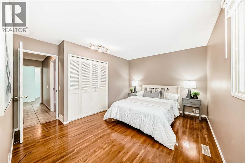 131 Bracewood Road Sw, Calgary, Alberta  T2W 3B9 - Photo 16 - A2273773