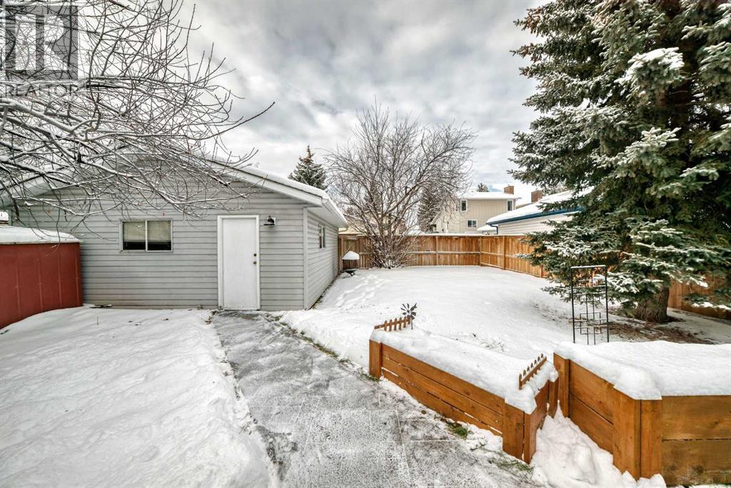 131 Bracewood Road Sw, Calgary, Alberta  T2W 3B9 - Photo 35 - A2273773