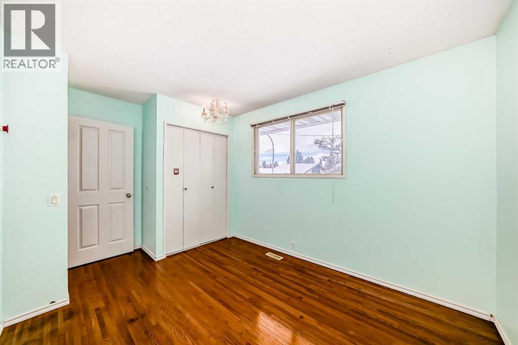 131 Bracewood Road Sw, Calgary, Alberta  T2W 3B9 - Photo 20 - A2273773