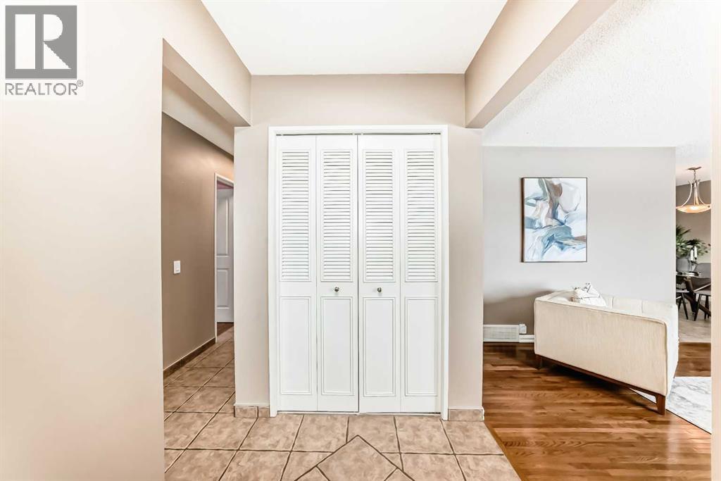 131 Bracewood Road Sw, Calgary, Alberta  T2W 3B9 - Photo 14 - A2273773