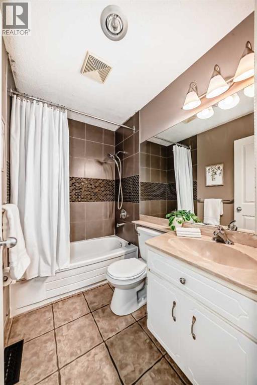 131 Bracewood Road Sw, Calgary, Alberta  T2W 3B9 - Photo 22 - A2273773